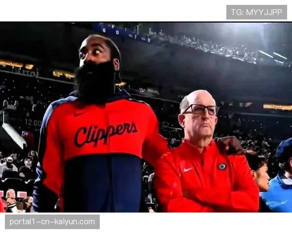 哈登老将发挥稳定 快船进攻组织依旧依赖其掌控 哈登老将发挥稳定 快船进攻组织依旧依赖其掌控